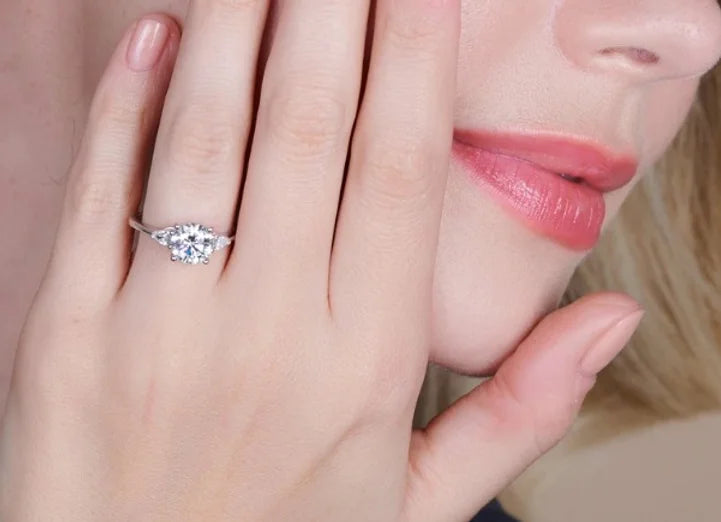 jade classic round cut cluster engagement ring - 1.0ct+. d & vvs2