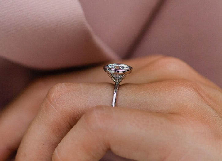 nadir classic round cut bezel engagement ring - 1.0ct+. d & vvs2