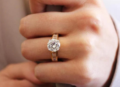 Estelle Classic Round Cut Unique Engagement Ring - 1.0ct+. D & VVS2