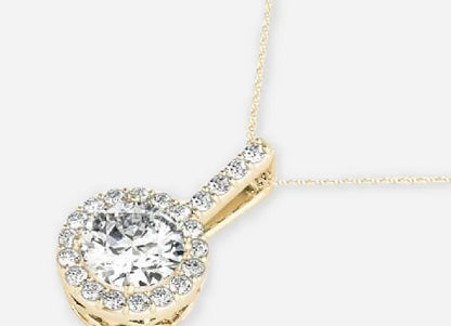 Izar Round Lab Diamond Halo Pendant