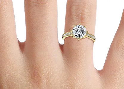 Stellar Classic Round Cut Vintage Engagement Ring - 1.0ct+. D & VVS2
