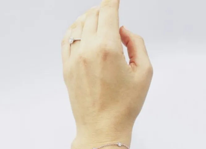 vesta five round lab diamonds bezel bracelet