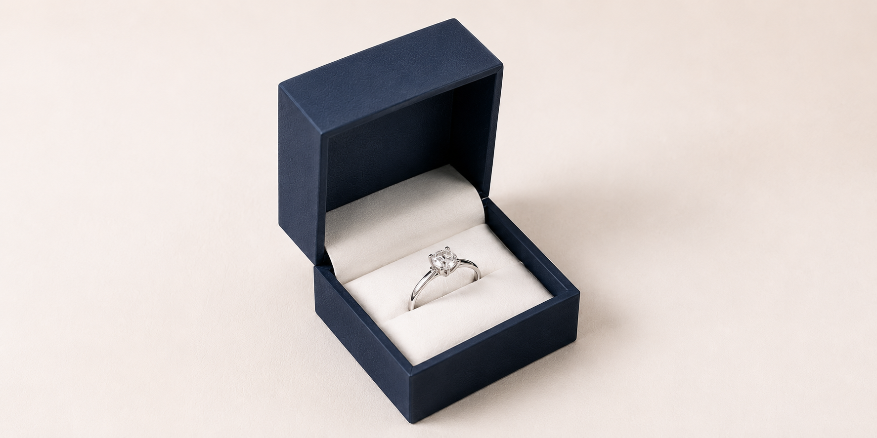 Luxury jewellery box